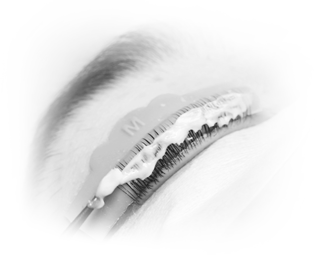 Crno-bijela slika žene koja prima Step 1 Lift